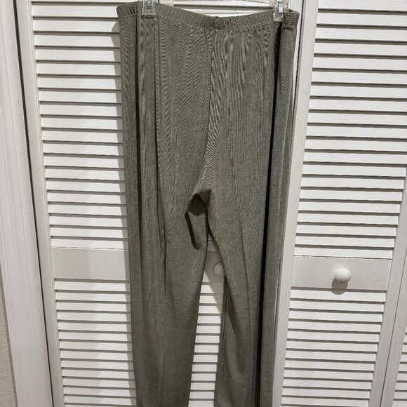 Chico’s Travelers Pants Olive 3R (XL) Pull-On Straight Leg - Picture 4 of 7